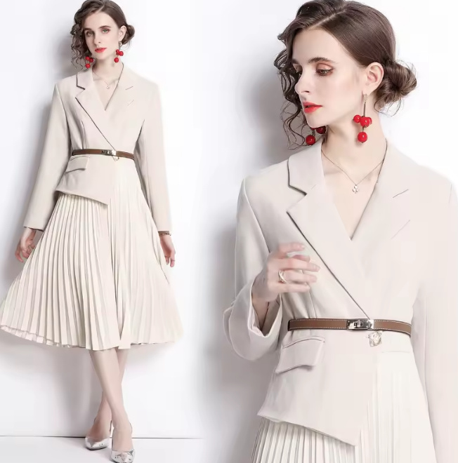 Standesamt Outfit für die Braut in Ivory Plissee Rock und Blazer im&nbsp;Set