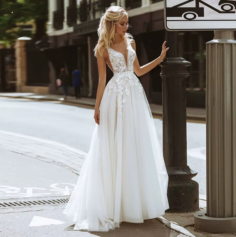 V Ausschnitt Brautkleid Eluana mit Blumen Spitze&nbsp;Lang