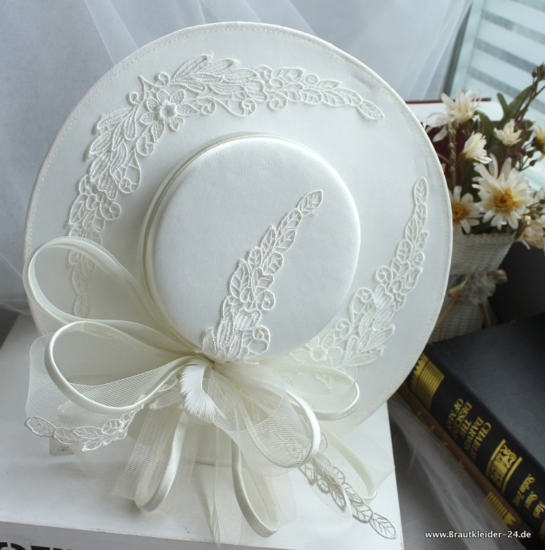 Brauthut Nathalie in Weiß mit&nbsp;Spitze