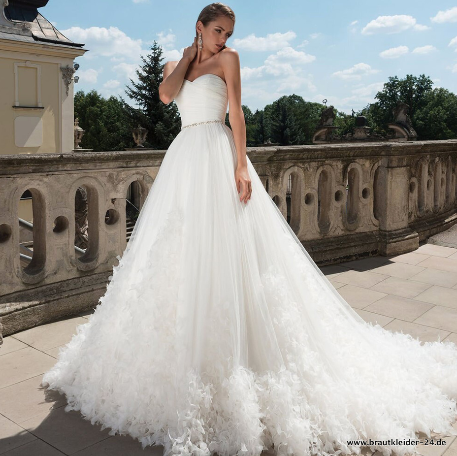 A Linie Bustie Brautkleid mit Kristall&nbsp;Taille