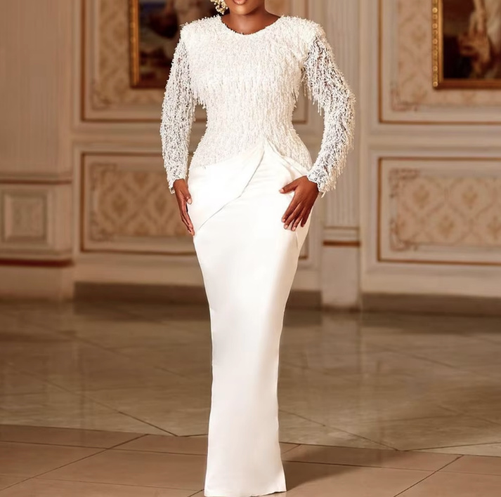 Langarm Bleistift Standesamtkleid Bine mit Fransen in&nbsp;Weiß