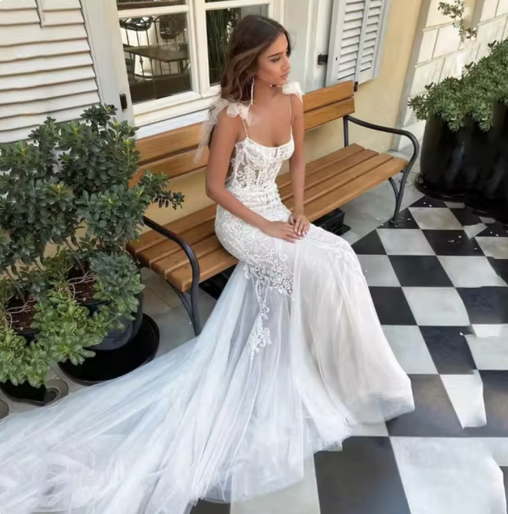 Spaghettiträger Fit and Flare Brautkleid Chris mit Spitze und Tüll&nbsp;Rock