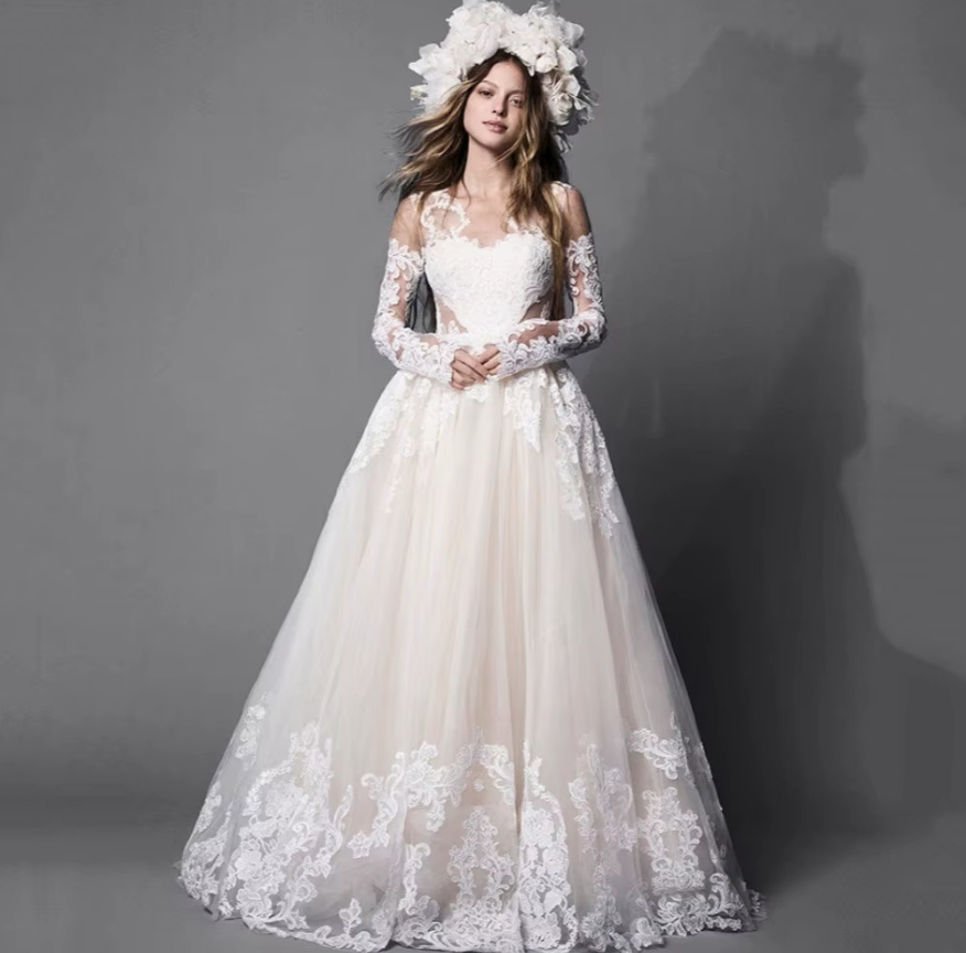 A Linie Brautkleid Fadia mit Ärmeln aus Spitze und Illusion Ausschnitt