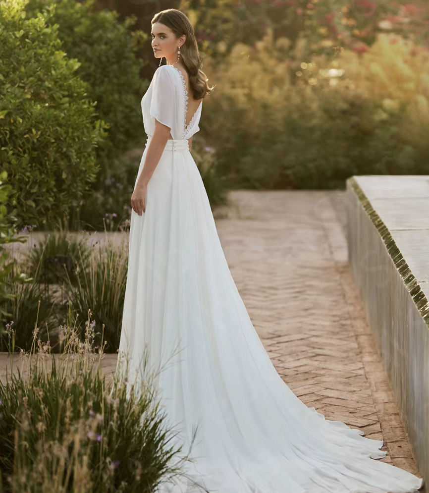 A Linie Brautkleid Florin mit Schleppe Flare Ärmel und Rückenausschnitt