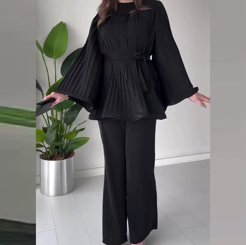 Damen Outfit Zweiteiler für Hochzeitsgäste und Event in&nbsp;Schwarz