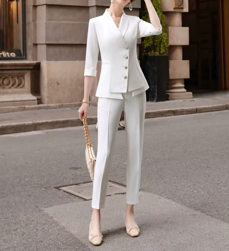 Eleganter Hosenanzug Cara für die Braut mit Dreiviertel Ärmel in&nbsp;Weiß