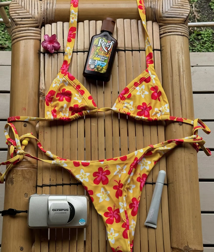 Halterneck Bikini Wera in Gelb mit&nbsp;Blumenmuster