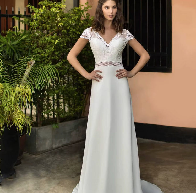 Kurzarm Empire Brautkleid Freimuth mit Rücken&nbsp;Ausschnitt