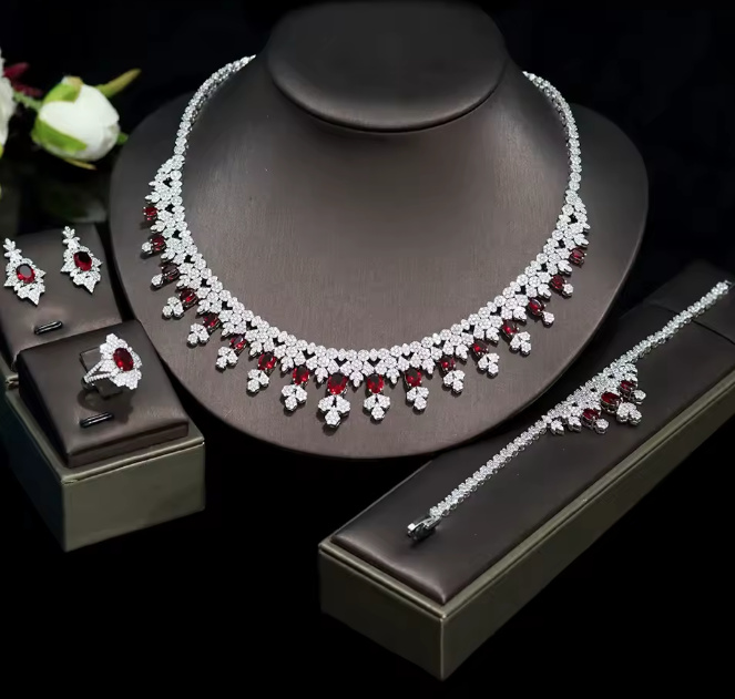 Luxus Zirkonia Brautschmuck Set Cami Silber Rot&nbsp;Fünfteilig