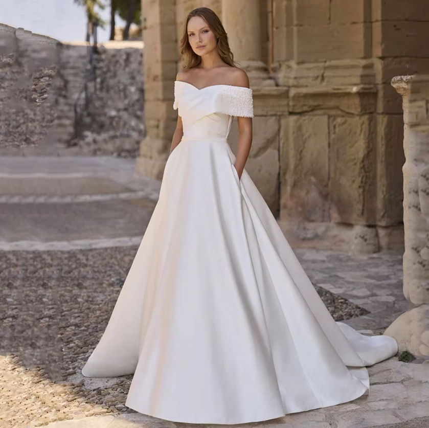 Satin A Linie Brautkleid Dafne Schulterfrei mit Perlen&nbsp;Applikationen