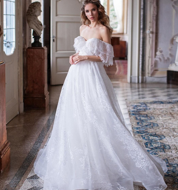 Schulterfreies A Linie Brautkleid Fjella mit Spitze und&nbsp;Stickereien