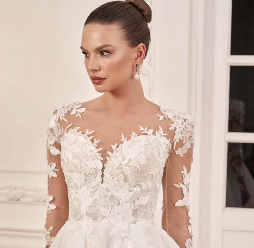 Sexy Mini Brautkleid Fiorella mit Ärmeln aus&nbsp;Spitze