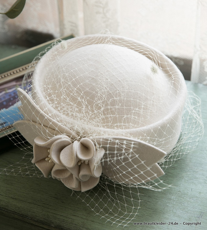 Brauthut Mona in Weiß Elegant mit&nbsp;Tüll