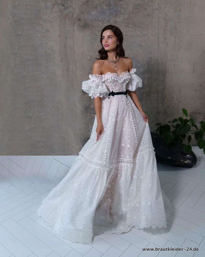 Schulterfreies Boho Standesamtkleid für die&nbsp;Braut