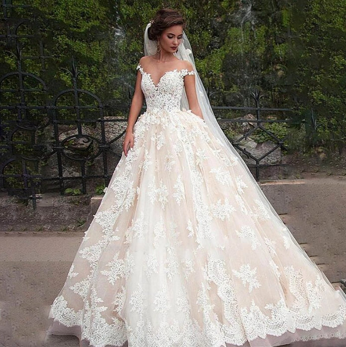 Ball Linie Brautkleid Bonny mit Spitze Schulterfrei in&nbsp;Elfenbein