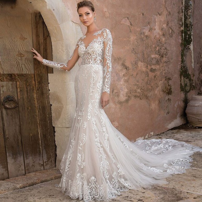 Fit and Flare Langarm Brautkleid Carole mit Spitze und&nbsp;Schleppe