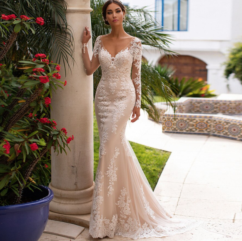 Fit and Flare Langarm Brautkleid Caya mit&nbsp;Pinselschleppe