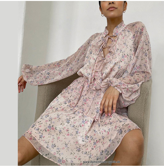 Rosa Blumen Kleid mit&nbsp;V-Ausschnitt