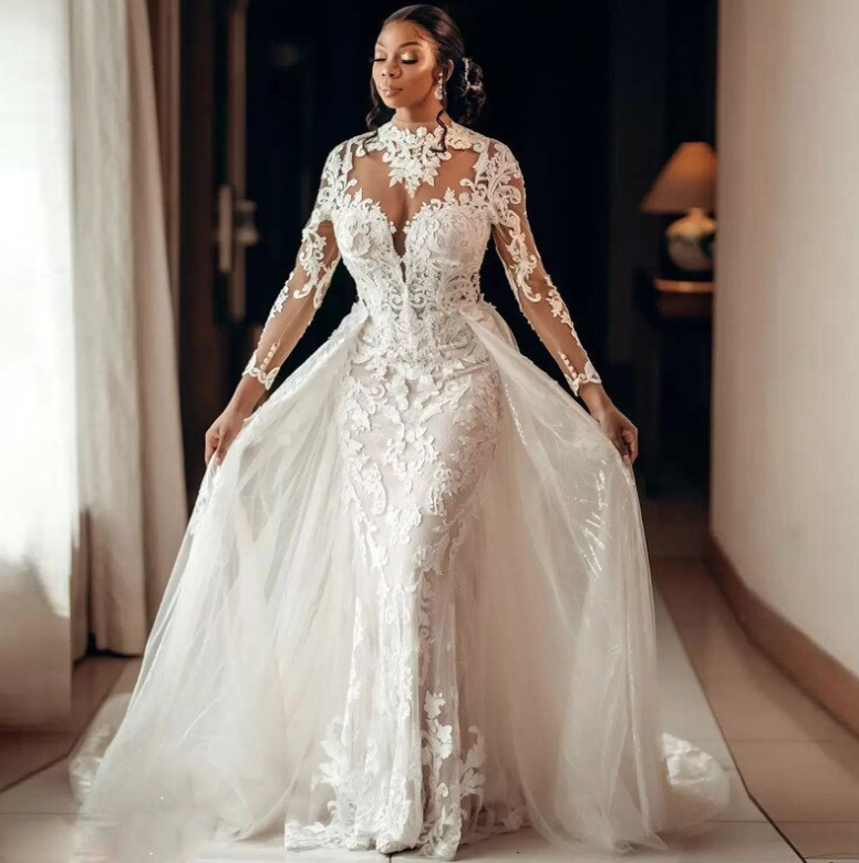 I Linie Langarm Brautkleid Cécile mit Spitze&nbsp;Hochgeschlossen