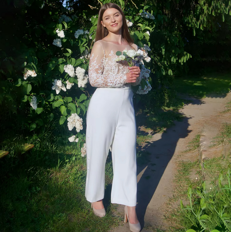 Braut Overall Dominika Jumpsuit mit Ärmeln aus Spitze und Rücken Ausschnitt