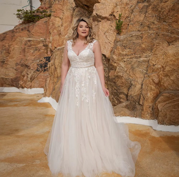 Empire Brautkleid 2025 Domenika mit Spitze und Rückenausschnitt