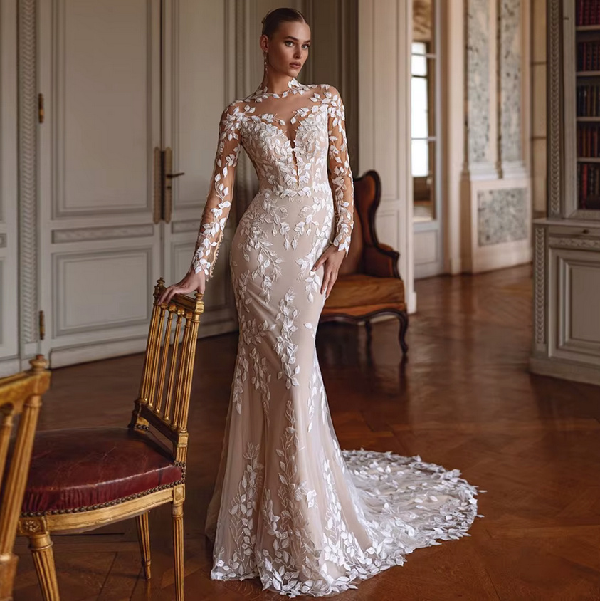 Fit and Flare Brautkleid 2025 Delia modern mit Ärmeln aus Spitze und&nbsp;Schleppe