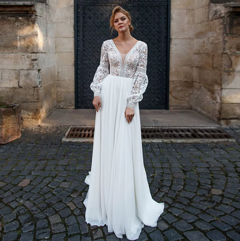Langarm Boho Brautkleid 2025 mit Spitze und Rückenausschnitt