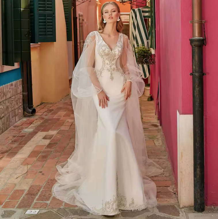 Meerjungfrau Brautkleid Debbie mit Stickereien V Ausschnitt und Tüll&nbsp;Umhang