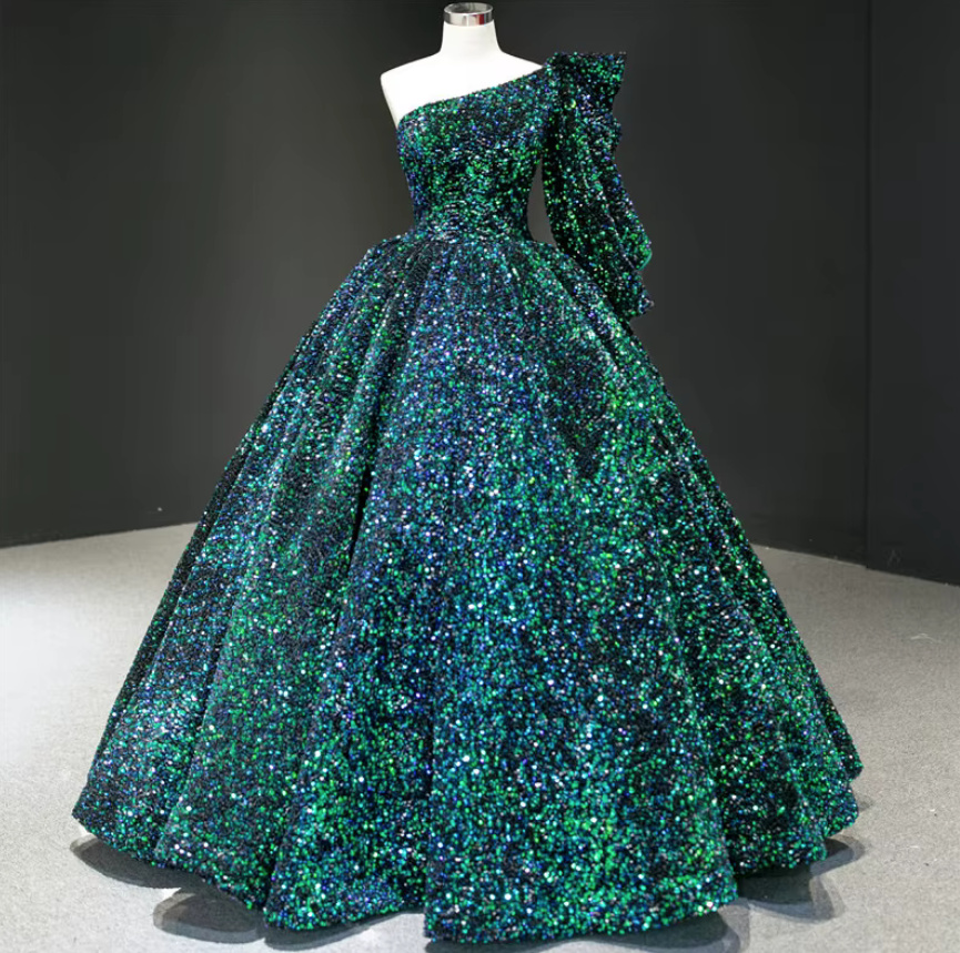 One Shoulder Glitzer Brautkleid Gilliane in&nbsp;Dunkelgrün