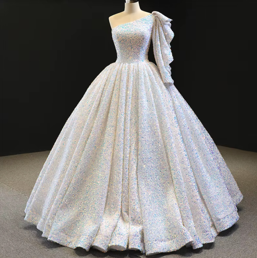 One Shoulder Glitzer Brautkleid Gilliane in&nbsp;Weiß