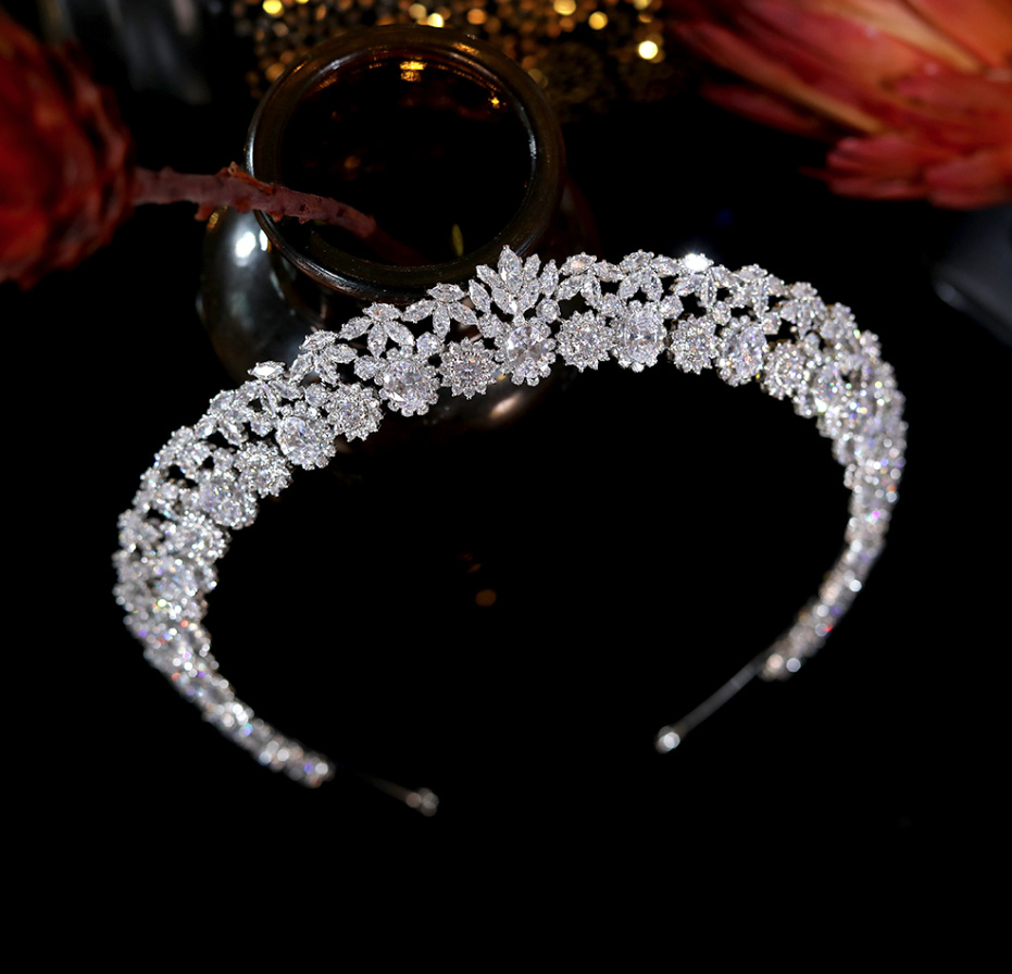 Kristall Zirkon Braut Tiara Diadem Eloise in Silber&nbsp;Klassisch