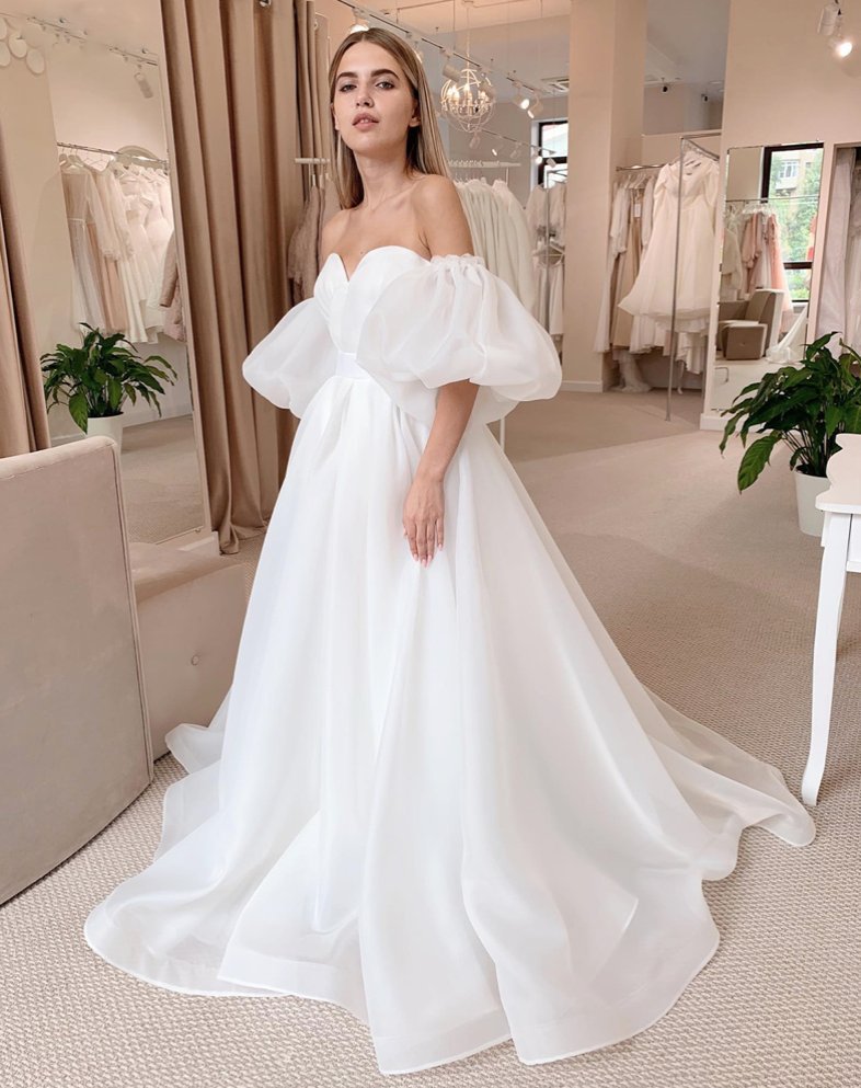 Schulterfreies A-Linie Chiffon Brautkleid Ermelina mit Laternenärmel&nbsp;Bodenlang