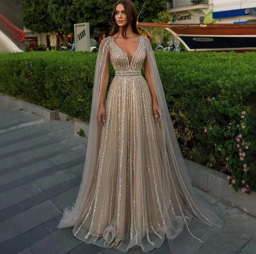 A Linie Vintage Style Brautkleid mit V Ausschnitt und Cape&nbsp;Bodenlang