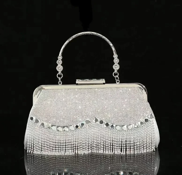 Glitzer Vintage Brauttasche in&nbsp;Silber