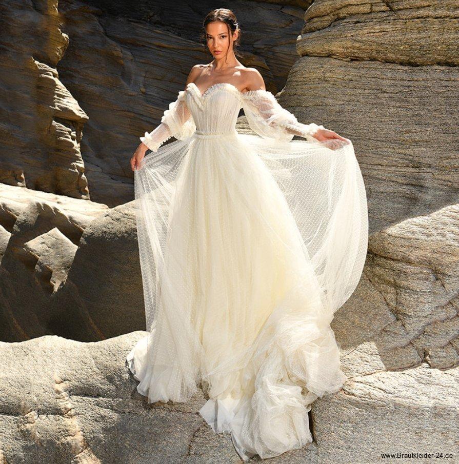 Schulterfreies Langarm Boho Brautkleid Janine mit Tüll und Herz&nbsp;Ausschnitt