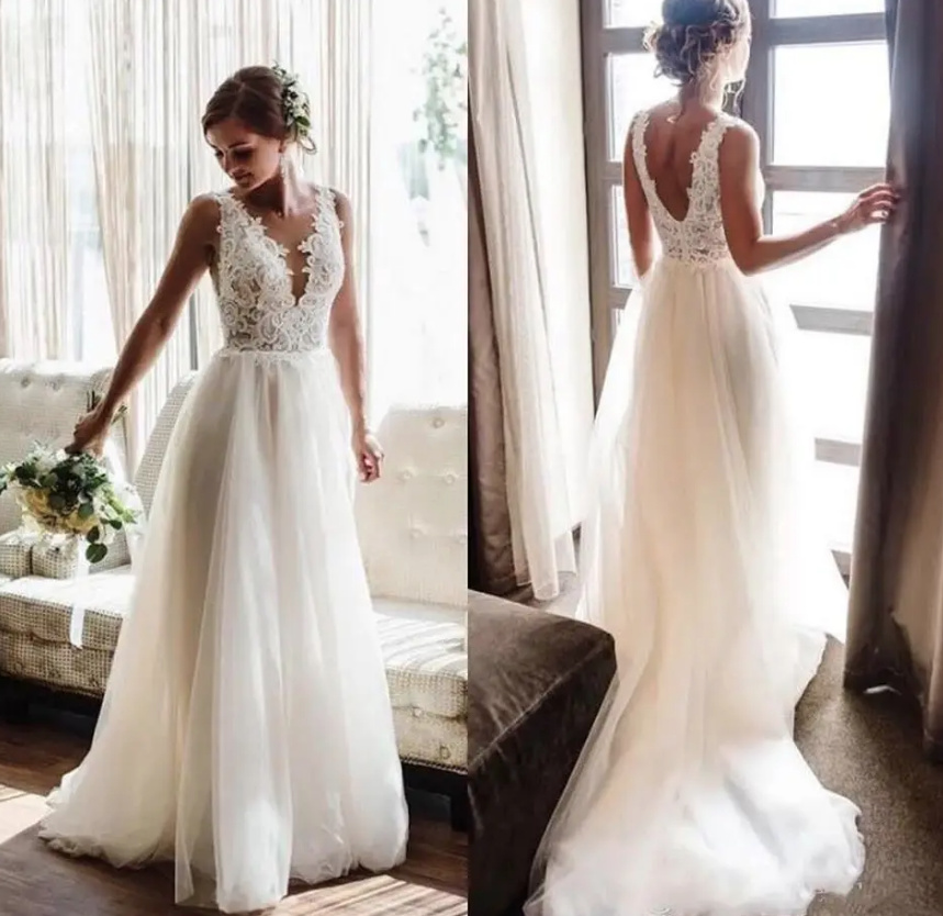 Boho Style Tüll Brautkleid Akela Ärmellos mit Spitze und V&nbsp;Ausschnitt