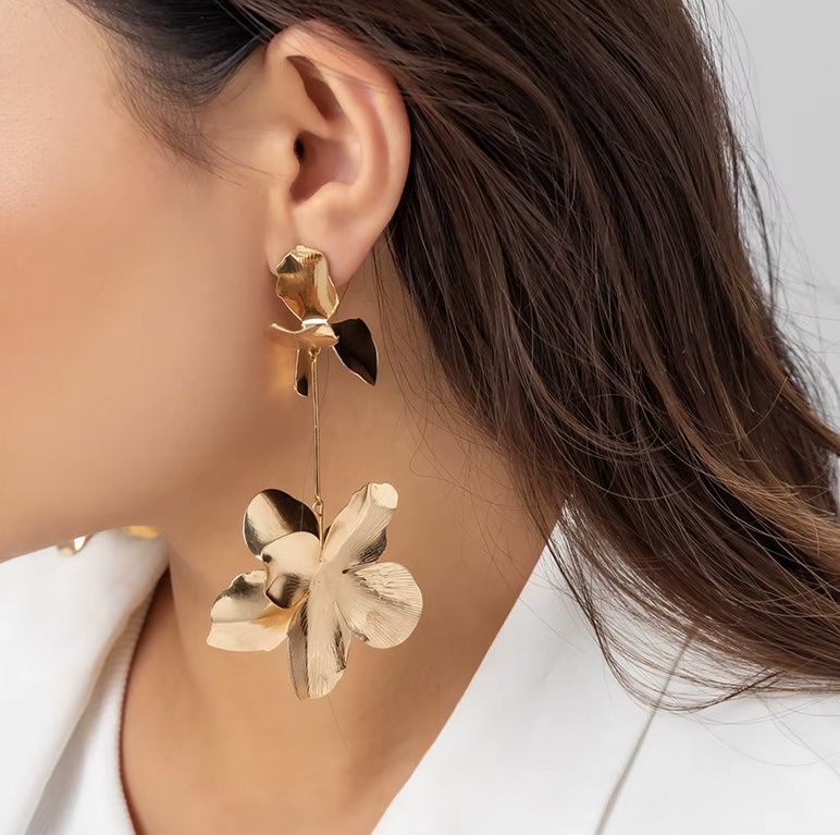 Hängende Große Blumen Braut Ohrringe in&nbsp;Gold