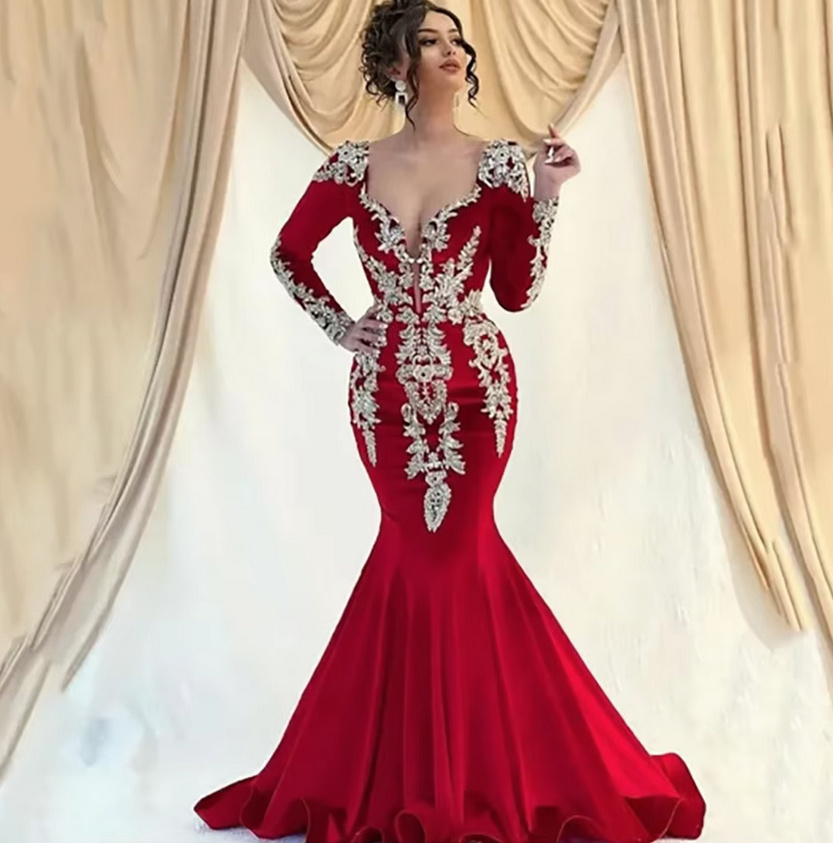 Langarm Meerjungfrau Brautkleid Giona in Rot mit&nbsp;Spitze