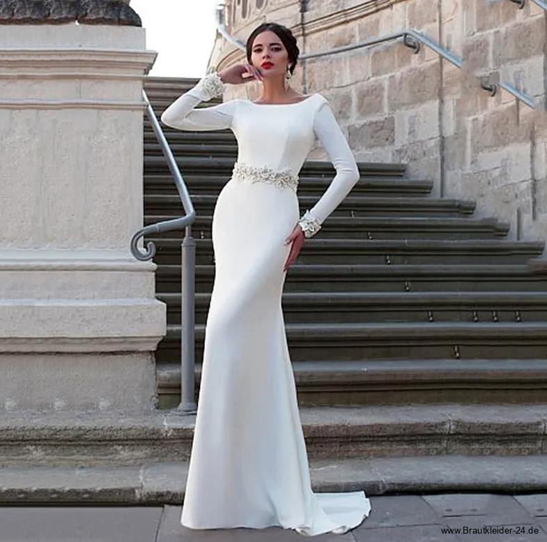 Langarm Fit and Flare Brautkleid mit Blumen Applikationen und Rückenausschnitt