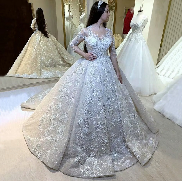 Ball Linie Brautkleid Indira mit Ärmel Blumen und Schleppe