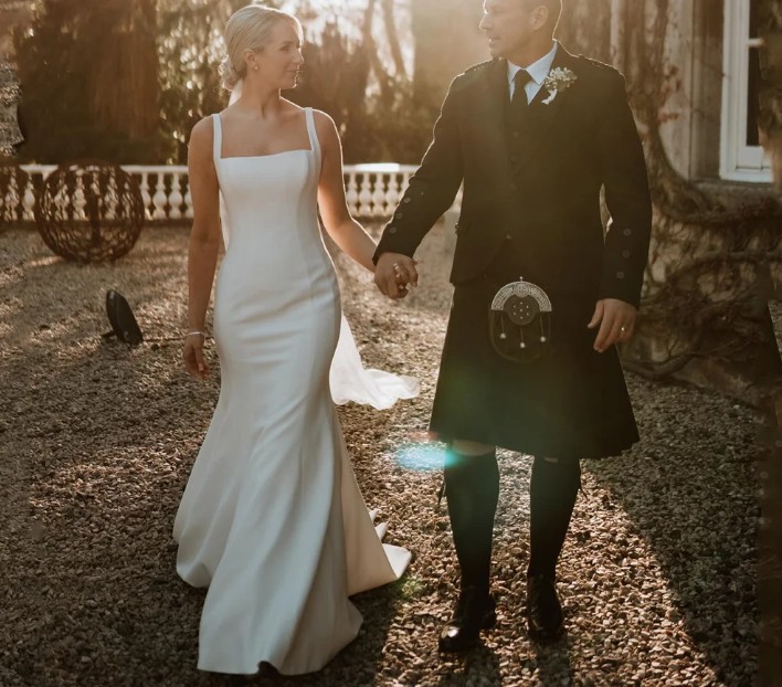 Clean Chic Fit and Flare Brautkleid Inka Ärmellos mit&nbsp;Schleppe