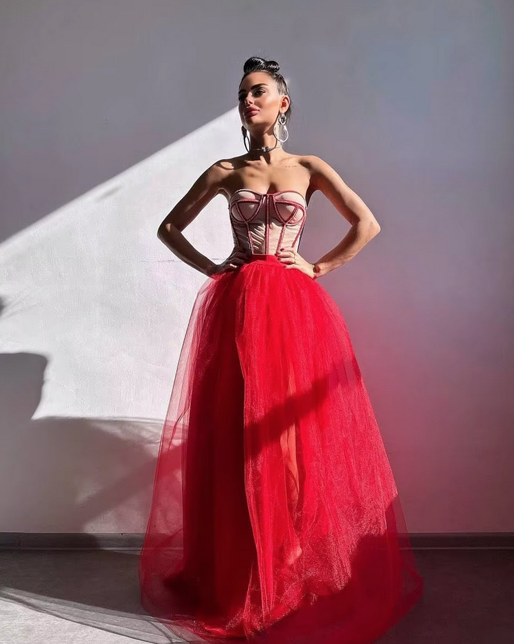 Schulterfreies Brautkleid Geena mit Lingerie Oberteil und Tüll&nbsp;Rot