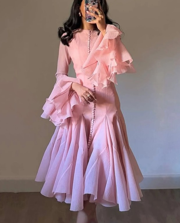 A Linie Chiffon Midi Kleid Elegant in rosa Mit Flare&nbsp;Ärmeln