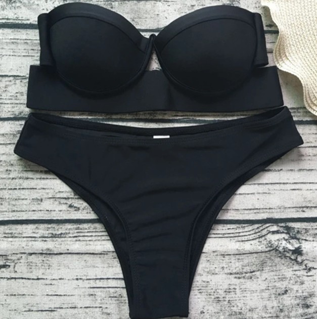 Bandeau Push Up Bikini Sigrid in&nbsp;Schwarz