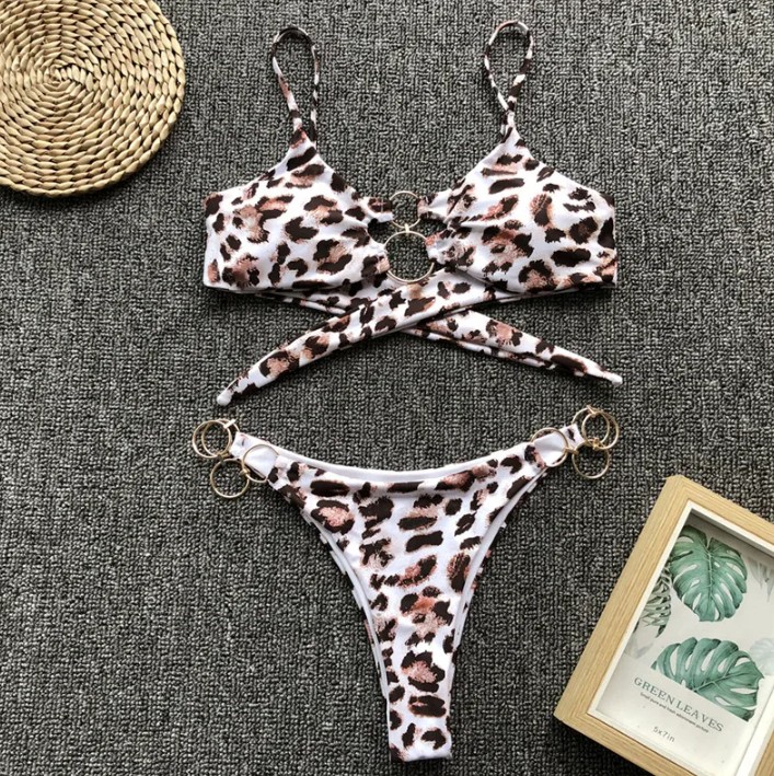 Brasilianischer Triangle Bikini Leo Muster mit Metall&nbsp;Ringe