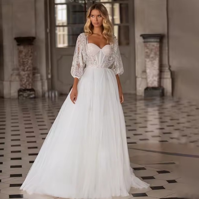 Diana Ausschnitt Brautkleid Malina mit Tüll Ärmel und Pailletten&nbsp;Stickereien