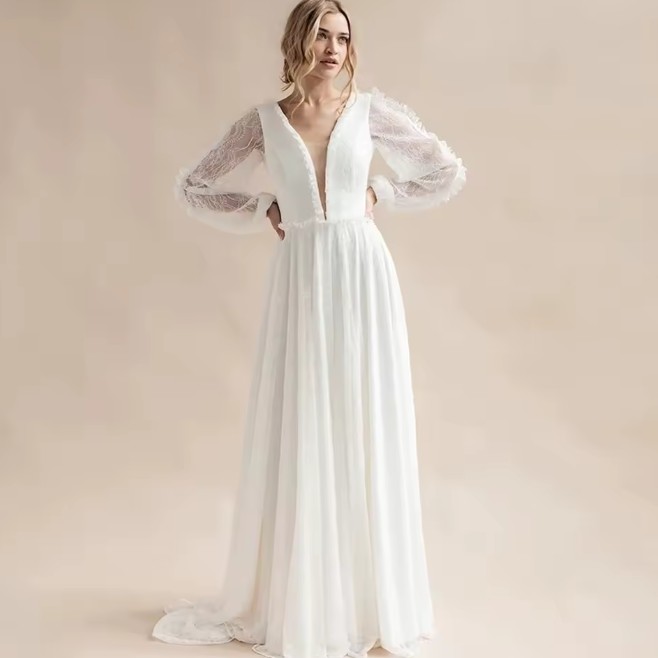 Langarm Empire Boho Brautkleid Honorata mit Tüll Ärmeln und Rücken&nbsp;Ausschnitt