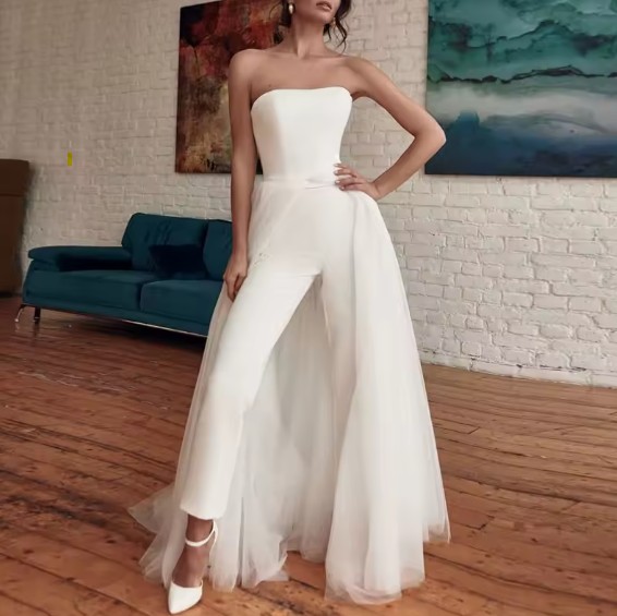 Schulterfreier Jumpsuit Overall Valentina mit Abnehmbarem Tüll Rock für den&nbsp;Standesamt