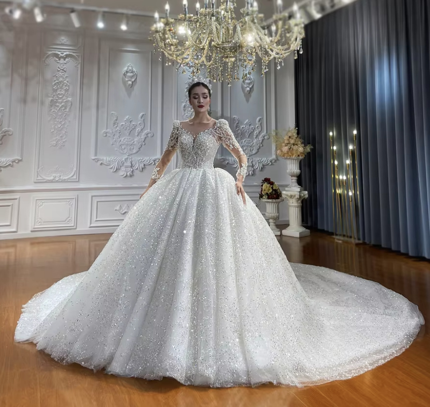 Langarm Luxus Brautkleid Klassisch Bodenlang mit Perlen Pailletten Stickereien und&nbsp;Schleppe