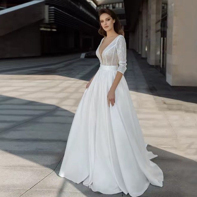 A Linie V Ausschnitt Glitzer Brautkleid Daria mit&nbsp;Ärmeln